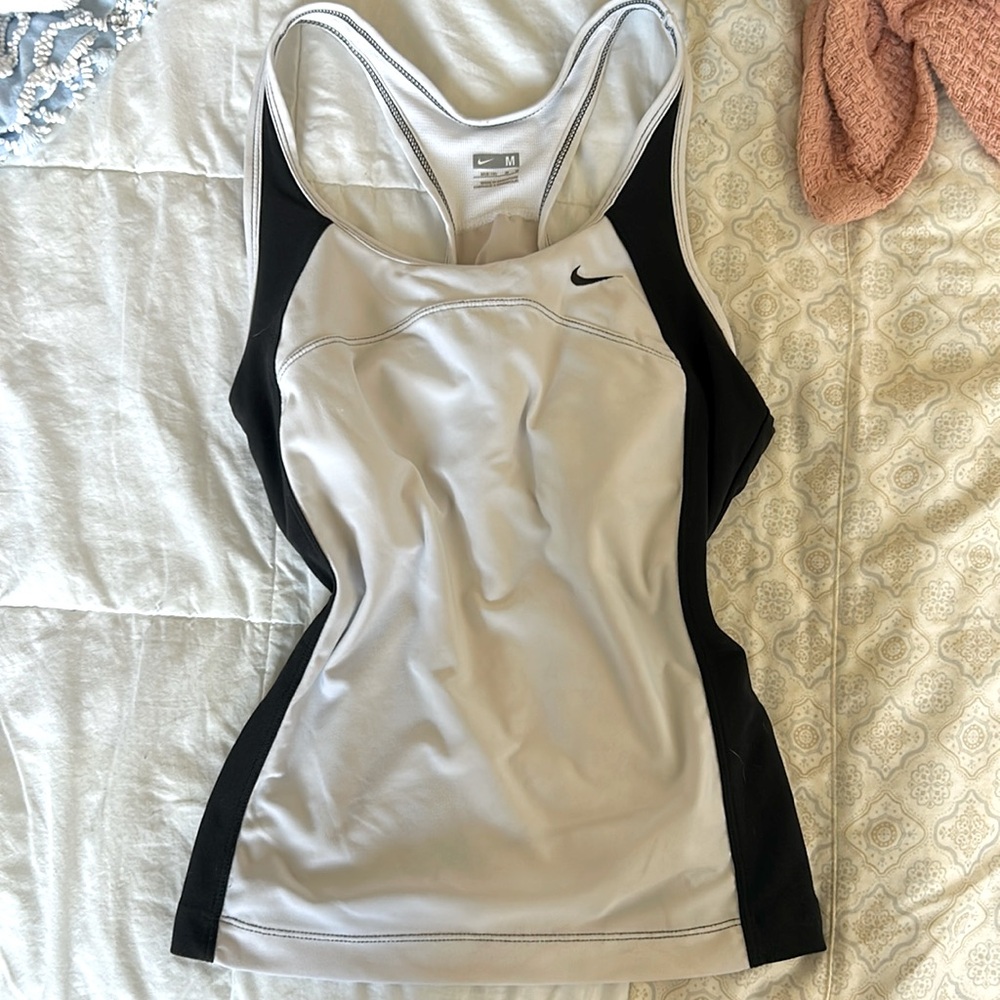 vintage NIKE tank